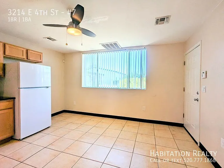 3214 E 4th St #7 — Photo 4