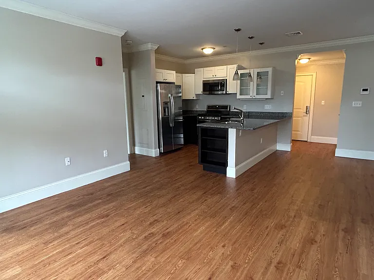 286 Main St #2B — Photo 2
