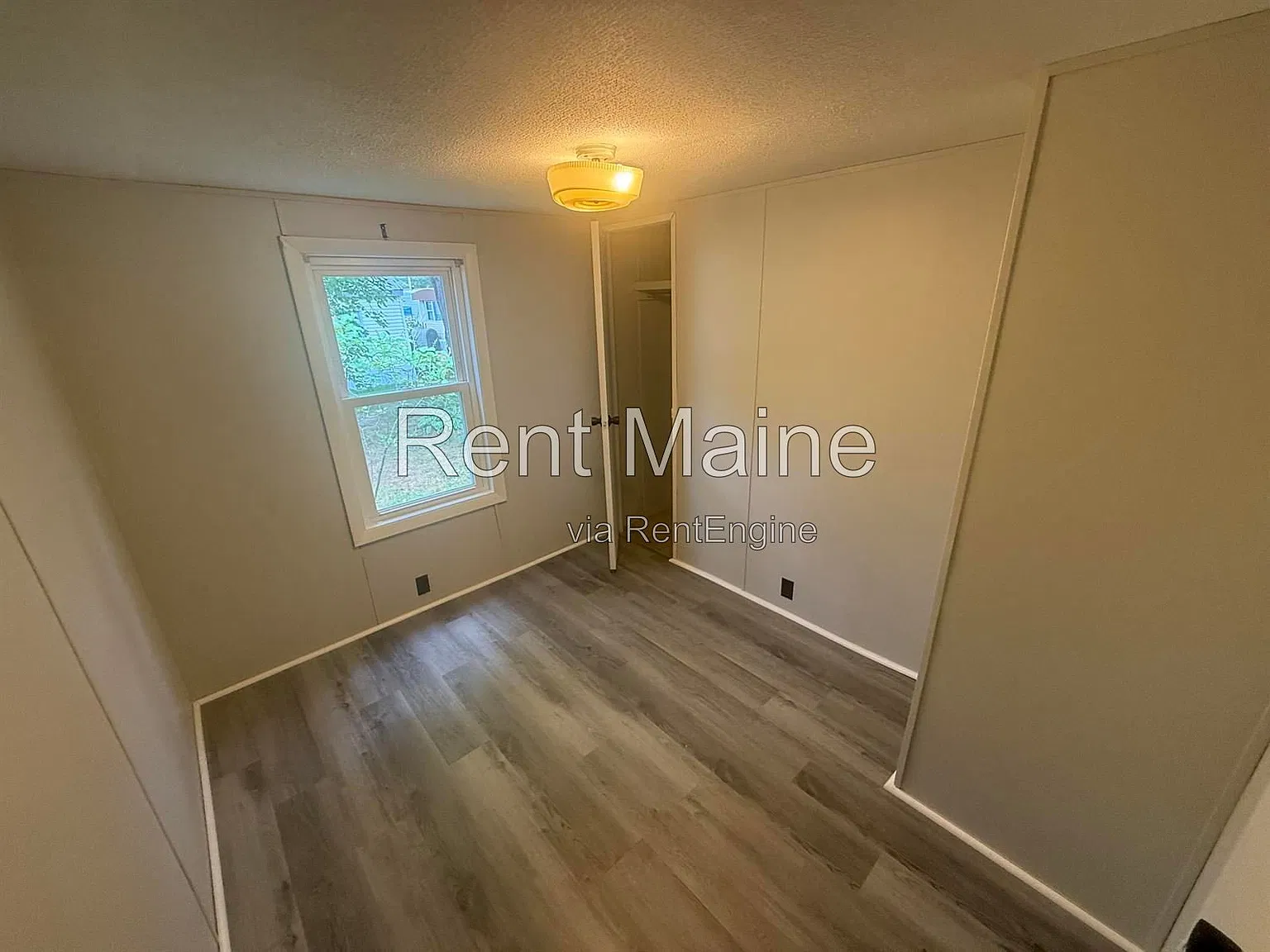 3 bed, 2.0 bath, 1036 sqft, $1,250 — Photo 3