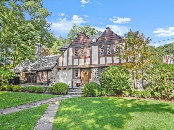 3 Locust Lane, Bronxville, NY 10708