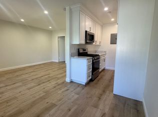 999 E Locust St #25, Pasadena, CA 91106