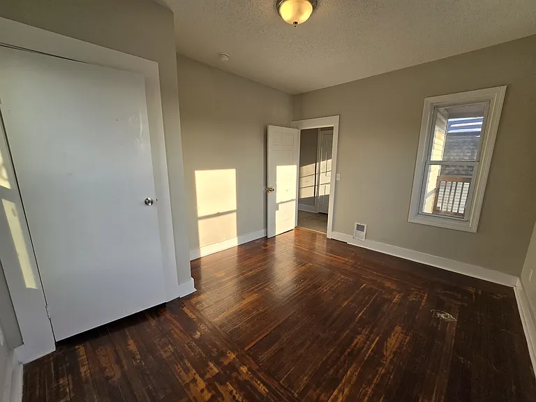 649 1st Ave #B22 — Photo 5