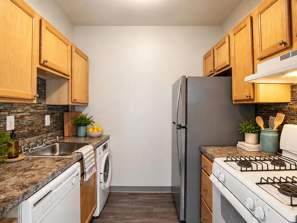 Briarwood Place Apartment Homes
