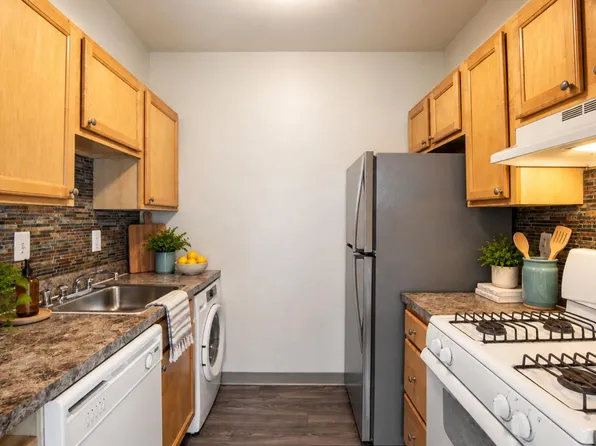 Briarwood Place Apartment Homes