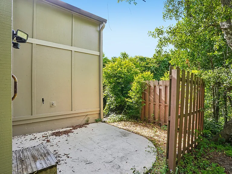 325 Timberline Trl — Photo 33
