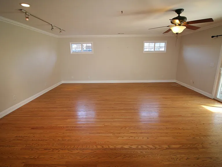 8318 Gonzaga Ave — Photo 11
