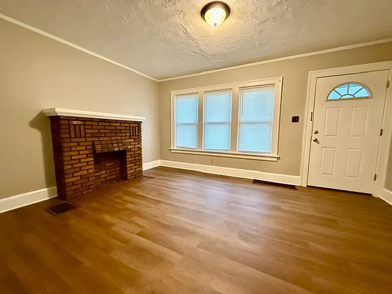 723 Wick Ave — Photo 4