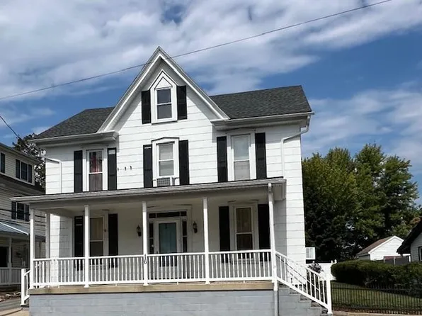 16 W Water St, Smithsburg, MD 21783