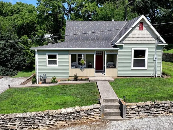 721 Rock St, Weston, MO 64098