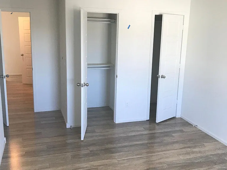 12844 Lomas Blvd NE — Photo 5