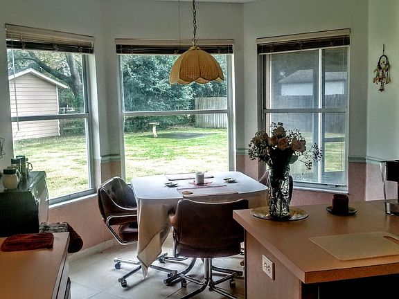 4th image of 2636 Waterview Dr