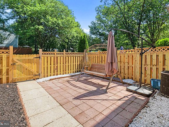 4th image of 13329 Whitechurch Cir
