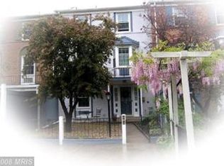 7916 Central Park Cir, Alexandria, VA 22309