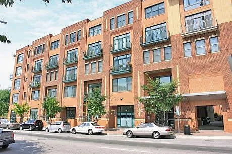 443 S Blount St — Photo 3