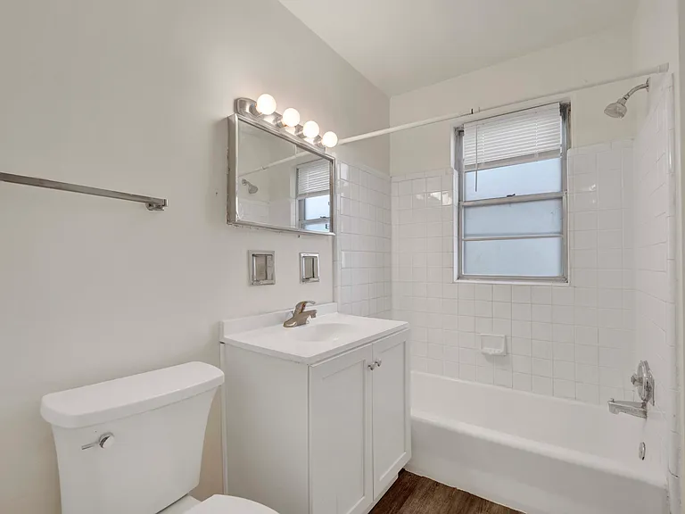 140 Ann St #10 — Photo 6