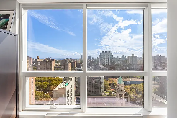 Sold by Compass | media 3