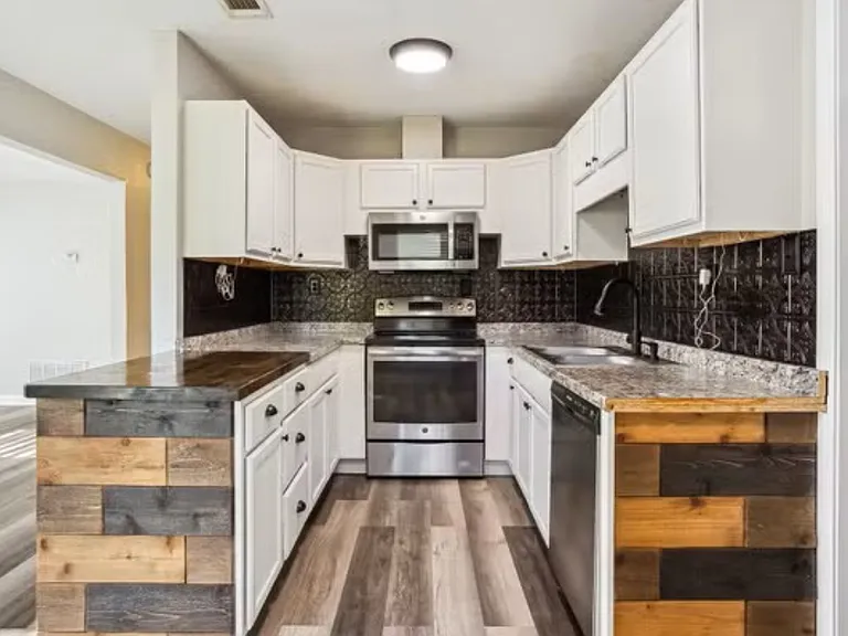 918 Fremont Ave — Photo 8