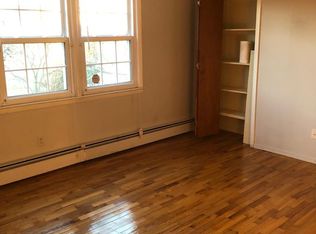 3211 154th St, Flushing, NY 11354