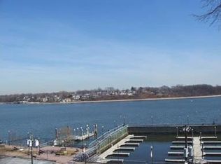 297 Ridgeley St, Perth Amboy, NJ 08861