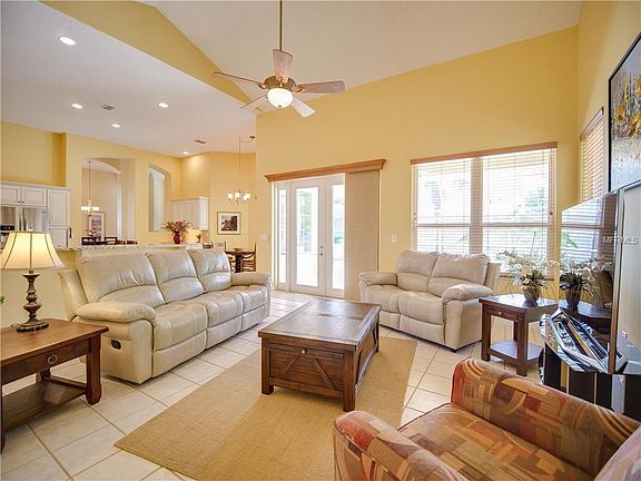 2nd image of 1906 Greenside Dr