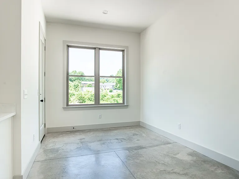 109 Stringer St #101 — Photo 7