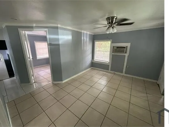 1515 1/2 15th St W, Bradenton, FL 34205