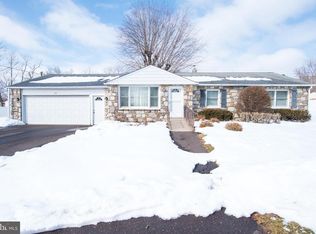25 E Township Line Rd, Souderton, PA 18964