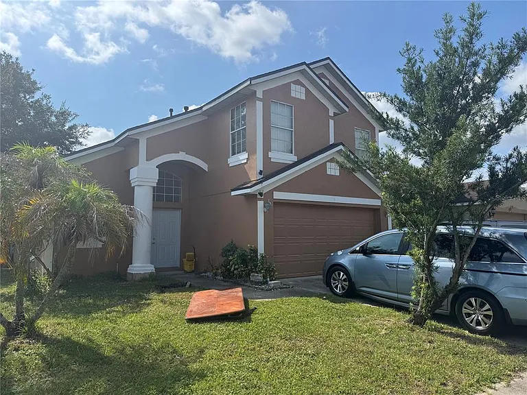 2231 Blue Sapphire Cir — Photo 1