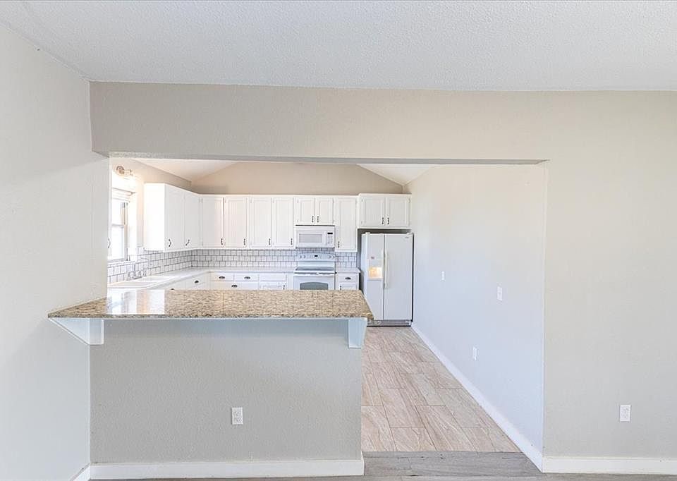 240 W Norway St, Walnut Springs, TX 76690 Zillow