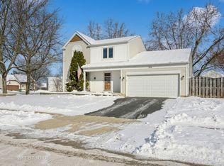 740 W Paddock Dr, Wheeling, IL 60090