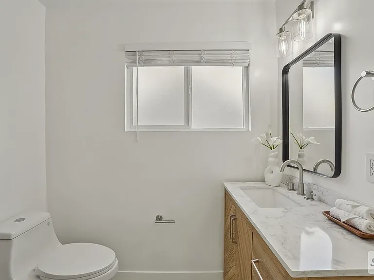 9203 Chaney Ave — Photo 16