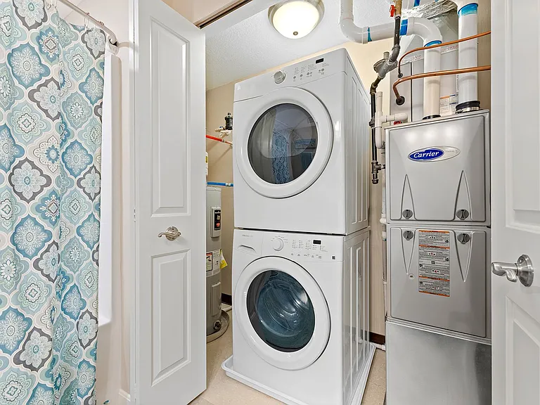 558 Colony Park Dr #301 — Photo 22