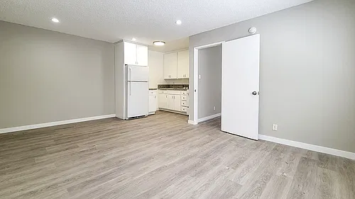 Floor plan 204B