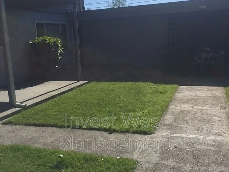 1620 11th Ave #4 — Photo 6