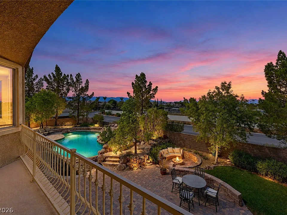 3562 Frank Derek Ave