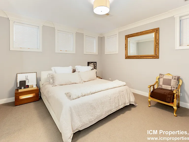 1241 W Oakdale Ave #1 — Photo 10
