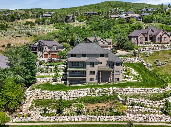 1596 E Millbrook Way S, Bountiful, UT 84010
