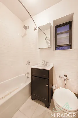 Rented by Mirador Real Estate | media 10