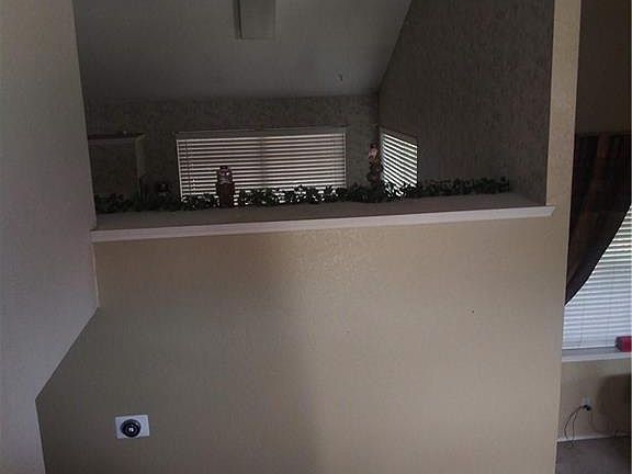 5th image of 2700 Clovermeadow Dr