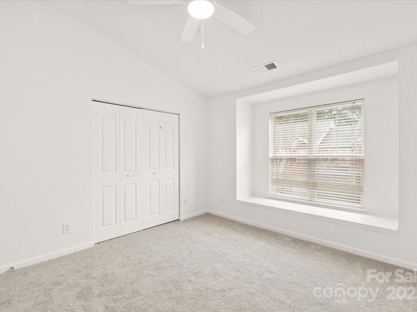 charlotte-north-carolina-65011711 picture