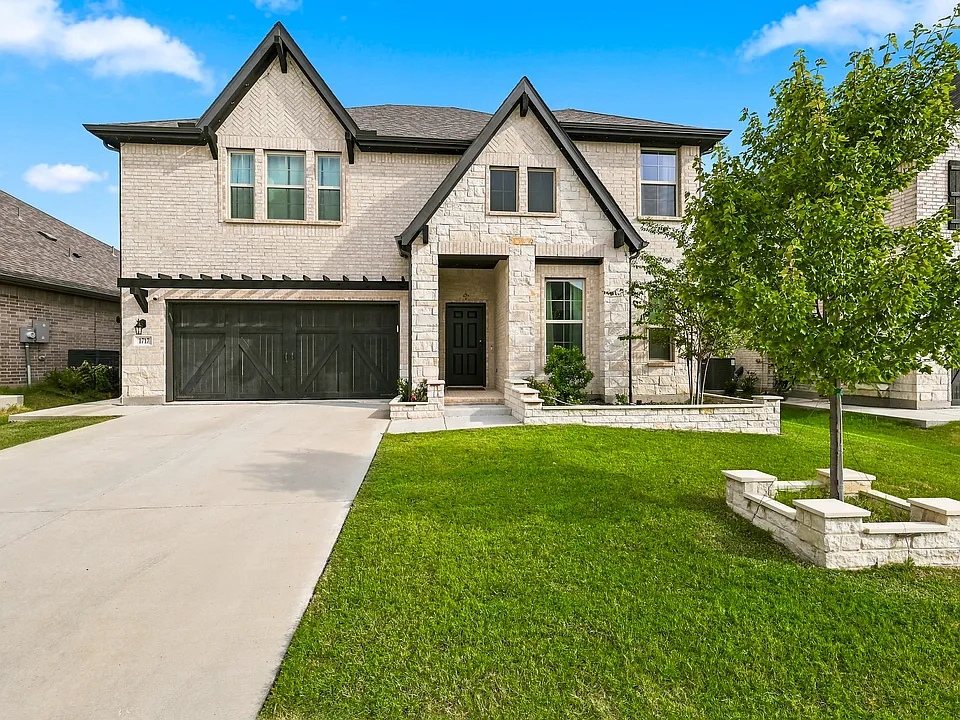 1717 Canals Dr