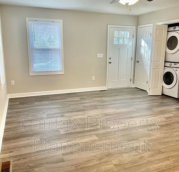 721 Liberty St #C — Photo 5