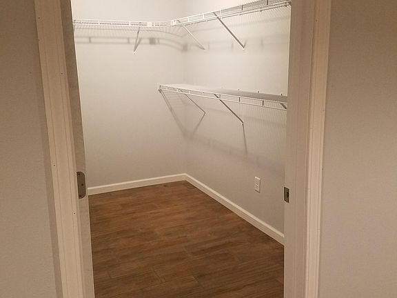 Walk in closet