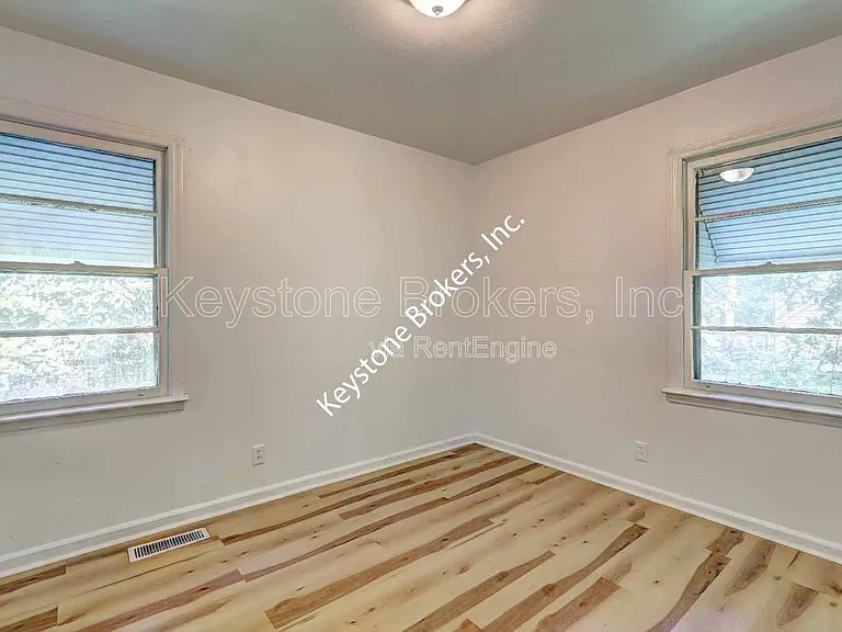 3495 Charleston Cir — Photo 7