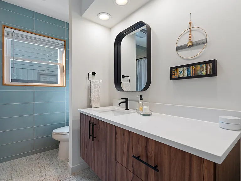 6802 Duquesne Dr — Photo 33