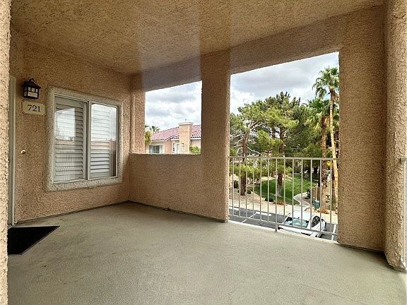 5th image of 251 S Green Valley Pkwy Unit 721