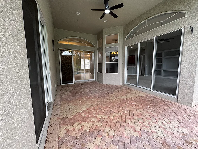 142 Harrington Ct — Photo 40
