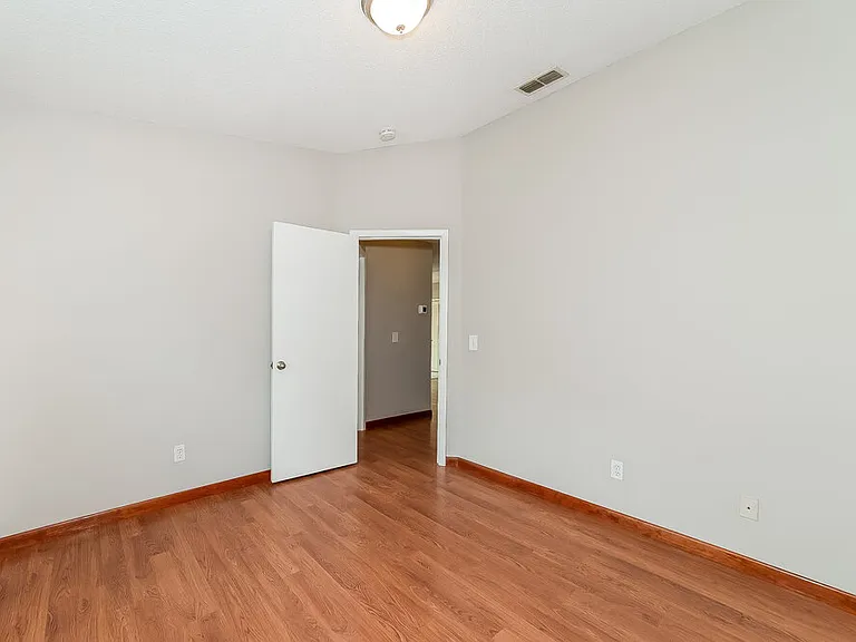 3575 Chinaberry Ln — Photo 12