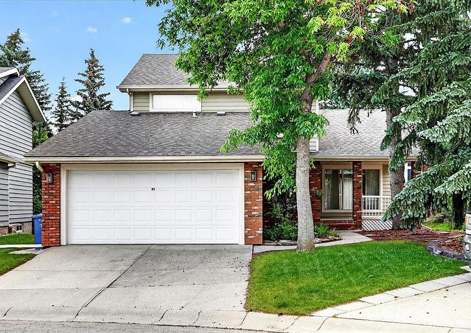 1st image of 212 N Stravanan Bay SW