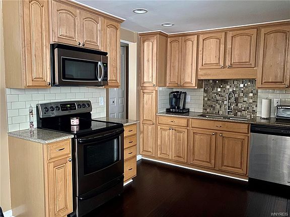 5th image of 52 Glenmar Dr